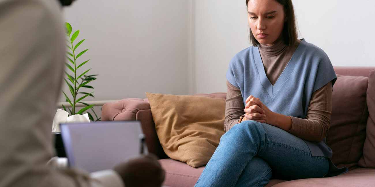 Moça passando com o psicólogo.