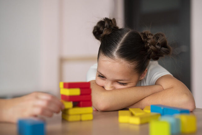 Criança com autismo.