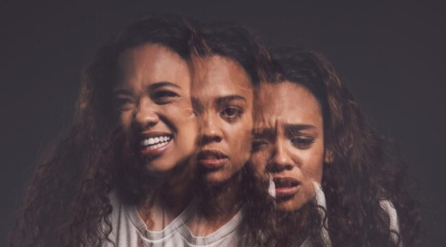 Mulher com bipolaridade.