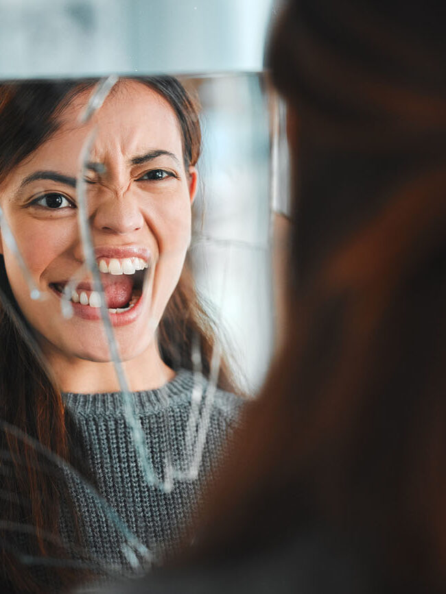 Pessoa com transtorno borderline.